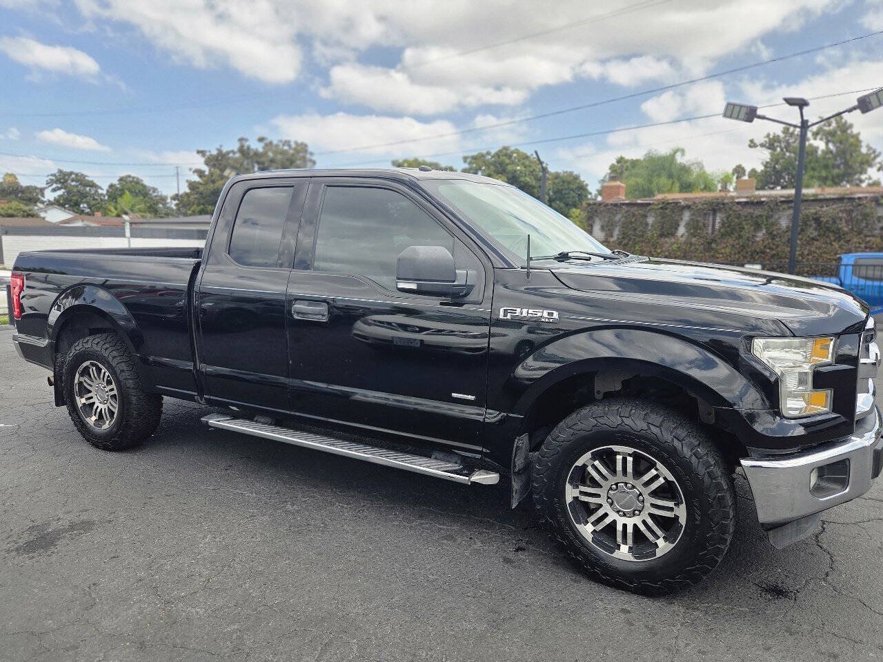 Used 2016 Ford F150 XLT w/ Equipment Group 301A Mid RWD image 5
