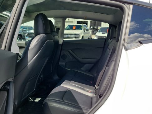 Used 2021 Tesla Model Y Long Range AWD/4WD image 13