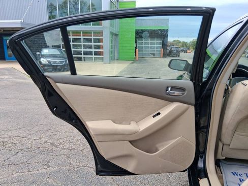 Used 2010 Nissan Altima Hybrid Sedan FWD image 12