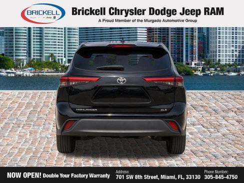 Used 2021 Toyota Highlander XLE FWD image 24