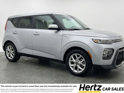 Used 2025 Kia Soul LX w/ LX Technology Package FWD image 1