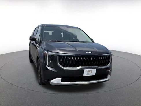 Used 2026 Kia Carnival FWD image 3