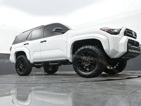 New 2026 Toyota 4Runner SR5 AWD/4WD image 23