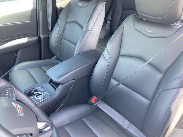 Used 2025 Cadillac XT4 Sport w/ Cold Weather Package FWD image 15