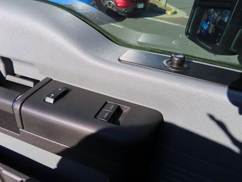 Used 2015 Ford F350 XL image 17