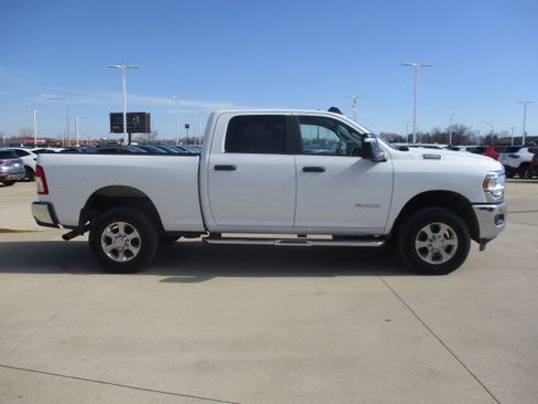 Used 2024 RAM 2500 Big Horn w/ Bed Utility Group image 8