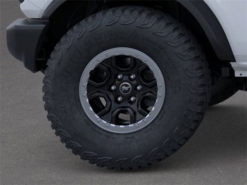 New 2025 Ford Bronco 2-Door w/ Sasquatch Package image 21