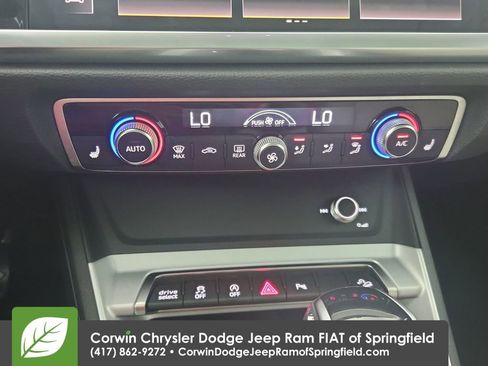 Used 2025 Audi Q3 2.0T Premium image 17