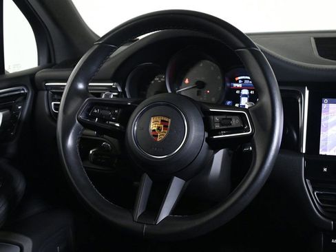 Used 2022 Porsche Macan S image 12