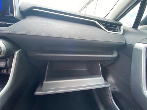Used 2024 Toyota RAV4 LE AWD/4WD image 24