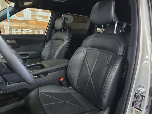 Used 2027 Kia Telluride EX w/ Towing Package FWD image 8