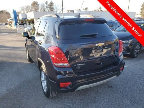 Used 2022 Chevrolet Trax LT w/ LT Convenience Package image 7