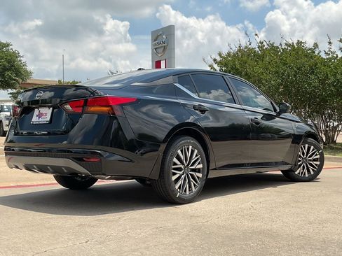 New 2026 Nissan Altima 2.5 SV FWD image 4