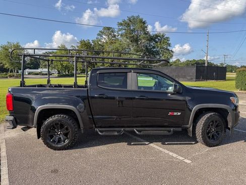 Used 2018 Chevrolet Colorado Z71 w/ Z71 Midnight Edition AWD/4WD image 3