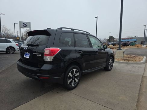 Used 2017 Subaru Forester 2.5i Premium image 5