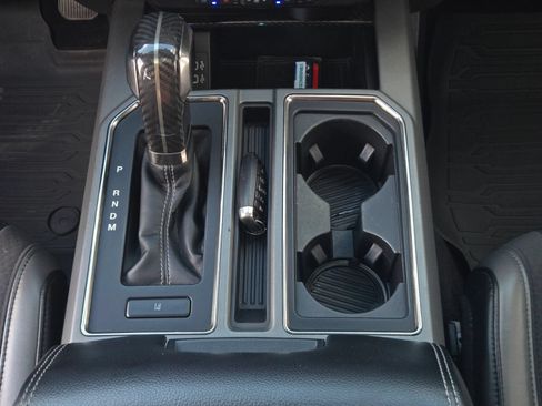 Used 2019 Ford F150 Raptor w/ Equipment Group 802A Luxury AWD/4WD image 27
