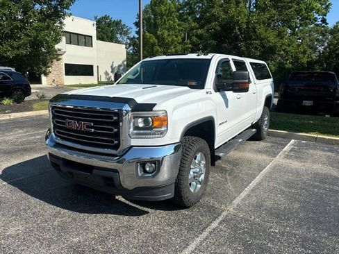 Used 2016 GMC Sierra 2500 SLE w/ SLE Preferred Package AWD/4WD image 2