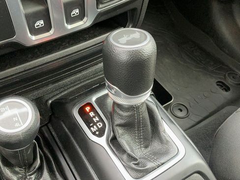 Certified 2020 Jeep Wrangler Sport AWD/4WD image 12