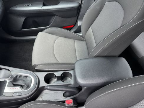 Used 2023 Kia Forte LXS w/ LXS Technology Package image 14