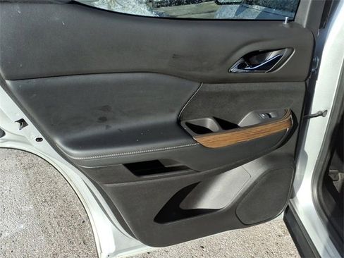 Used 2020 GMC Acadia SLE w/ Driver Convenience Package image 17