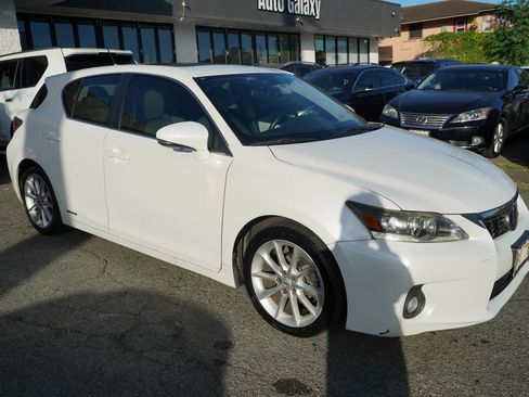 Used 2012 Lexus CT 200h Premium FWD image 3