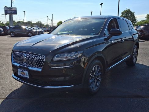 Certified 2022 Lincoln Nautilus AWD image 3