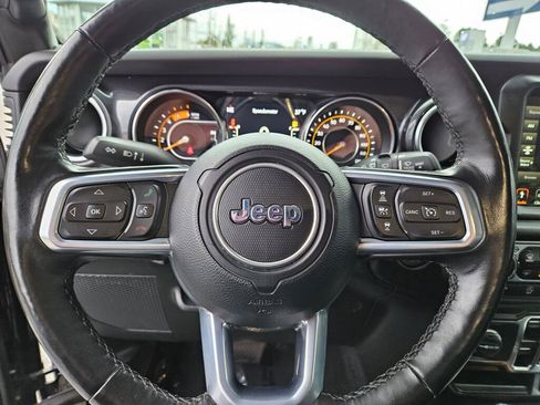 Used 2021 Jeep Wrangler Unlimited Sahara image 18