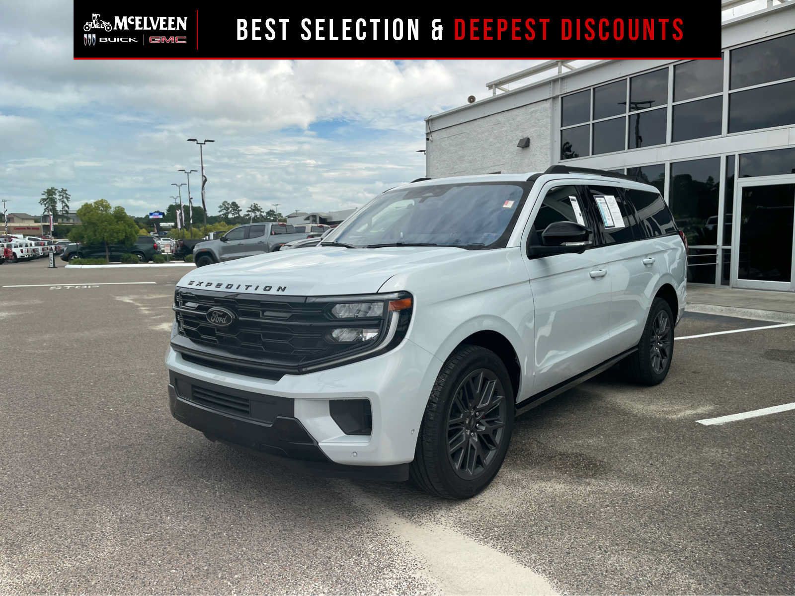 Used 2025 Ford Expedition Platinum w/ Stealth Performance Package AWD/4WD image 1
