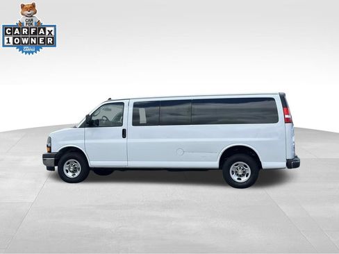 Used 2025 Chevrolet Express 3500 LT w/ LT Preferred Equipment Group RWD image 9