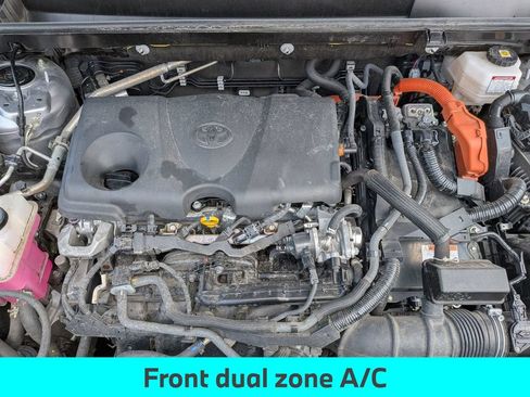 Used 2024 Toyota RAV4 XLE AWD/4WD image 13