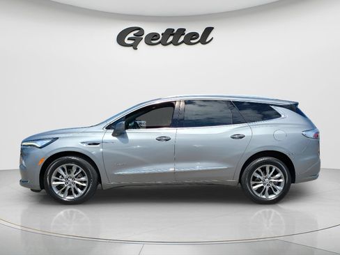 Used 2023 Buick Enclave Avenir w/ Avenir Technology Package FWD image 8
