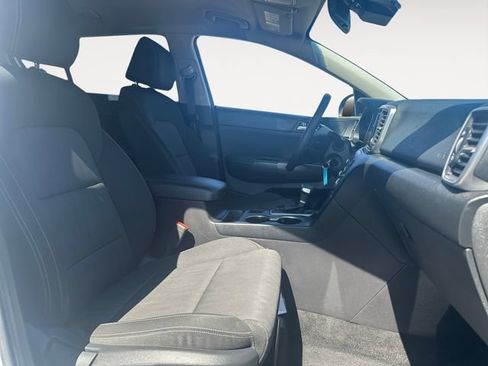 Used 2020 Kia Sportage LX AWD/4WD image 15