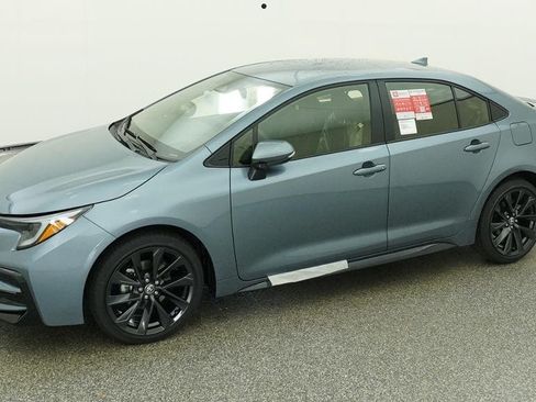 Used 2026 Toyota Corolla SE FWD image 5
