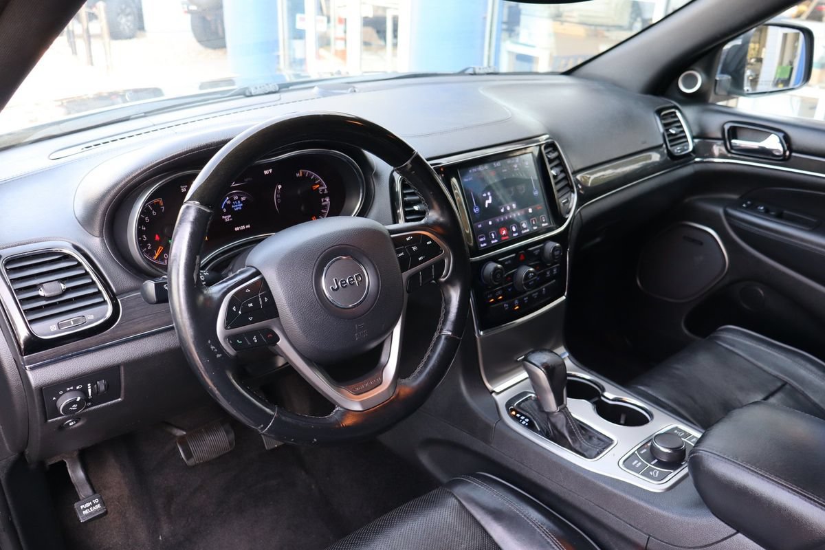 Used 2019 Jeep Grand Cherokee Overland AWD/4WD image 9