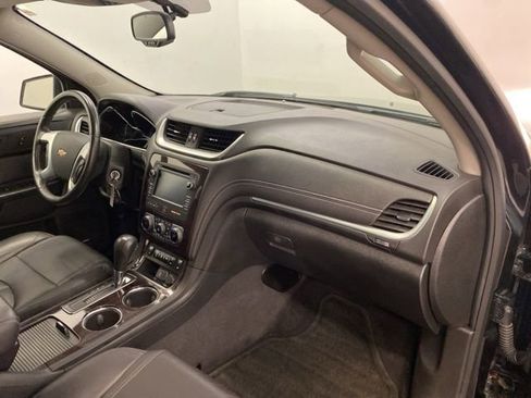 Used 2015 Chevrolet Traverse LT AWD/4WD image 23