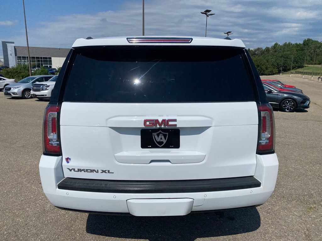 Used 2018 GMC Yukon XL SLT w/ Open Road Package AWD/4WD image 5