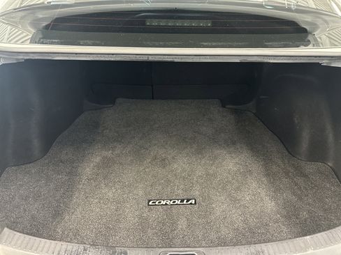 Used 2021 Toyota Corolla SE w/ Carpet Mat Package (TMS) image 6
