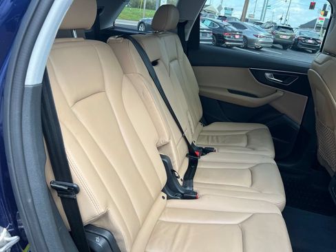 Used 2021 Audi Q7 2.0T Premium Plus AWD/4WD image 39