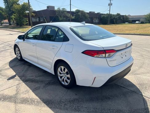 Used 2024 Toyota Corolla LE FWD image 9