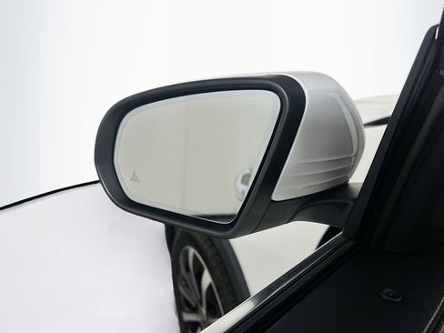 Used 2022 Mercedes-Benz GLB 250 image 16