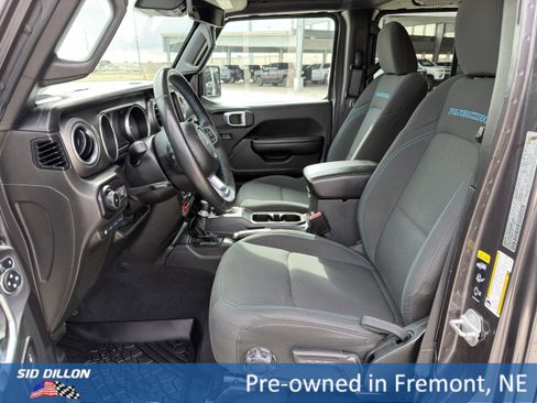 Used 2021 Jeep Wrangler Unlimited Rubicon 4xe w/ Cold Weather Group AWD/4WD image 16