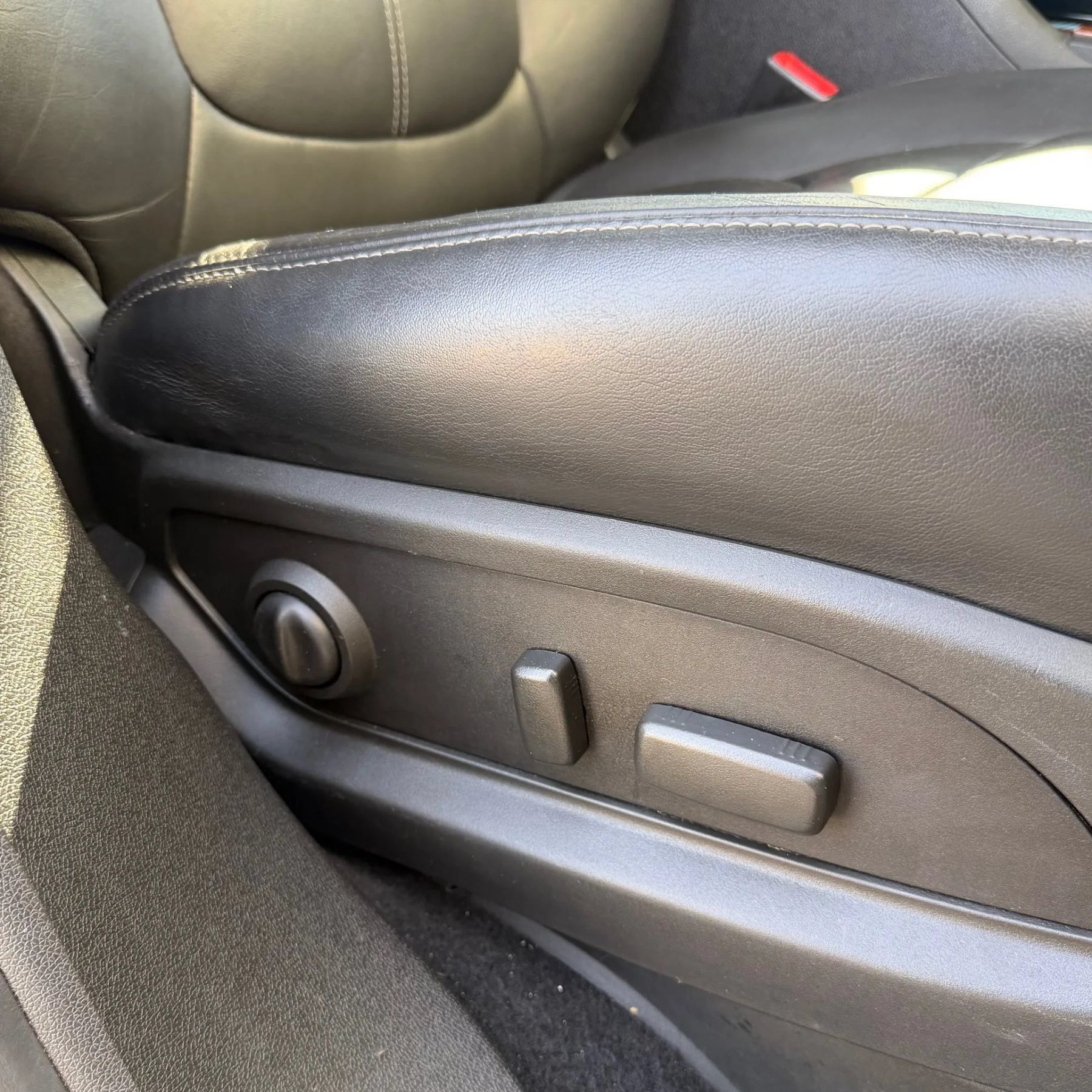 Used 2014 Chevrolet Traverse LT FWD image 20