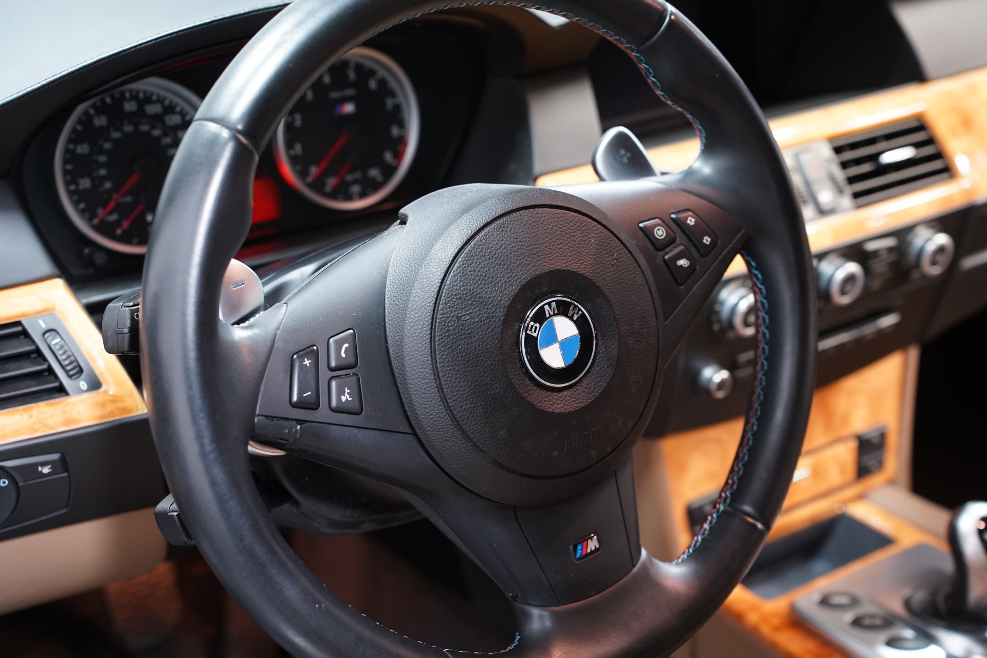 Used 2010 BMW M5 RWD image 30
