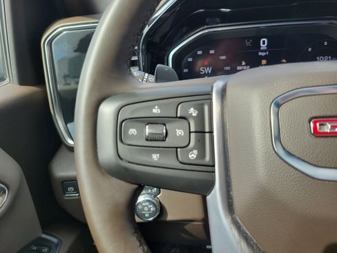 Used 2024 GMC Sierra 1500 SLT w/ SLT Premium Plus Package image 19