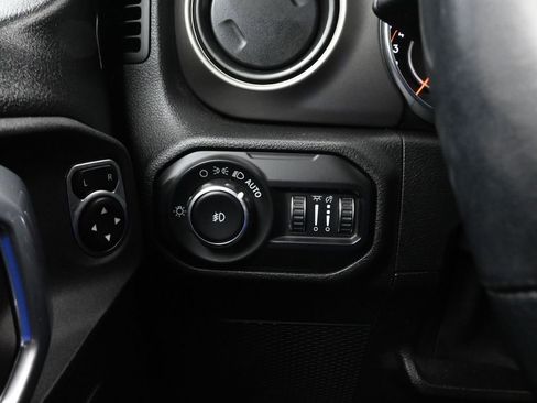 Used 2021 Jeep Wrangler Unlimited Sport image 20