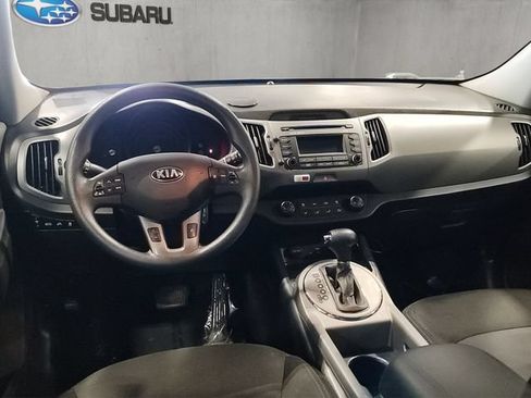 Used 2016 Kia Sportage LX FWD image 2