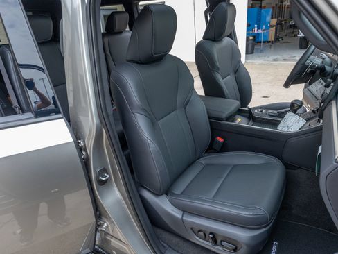 Used 2026 Lexus GX 550 AWD/4WD image 32