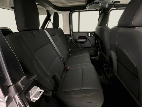 Used 2022 Jeep Wrangler Unlimited Sport image 21