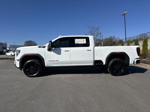 New 2026 GMC Sierra 2500 AT4 w/ AT4 Premium Plus Package image 7