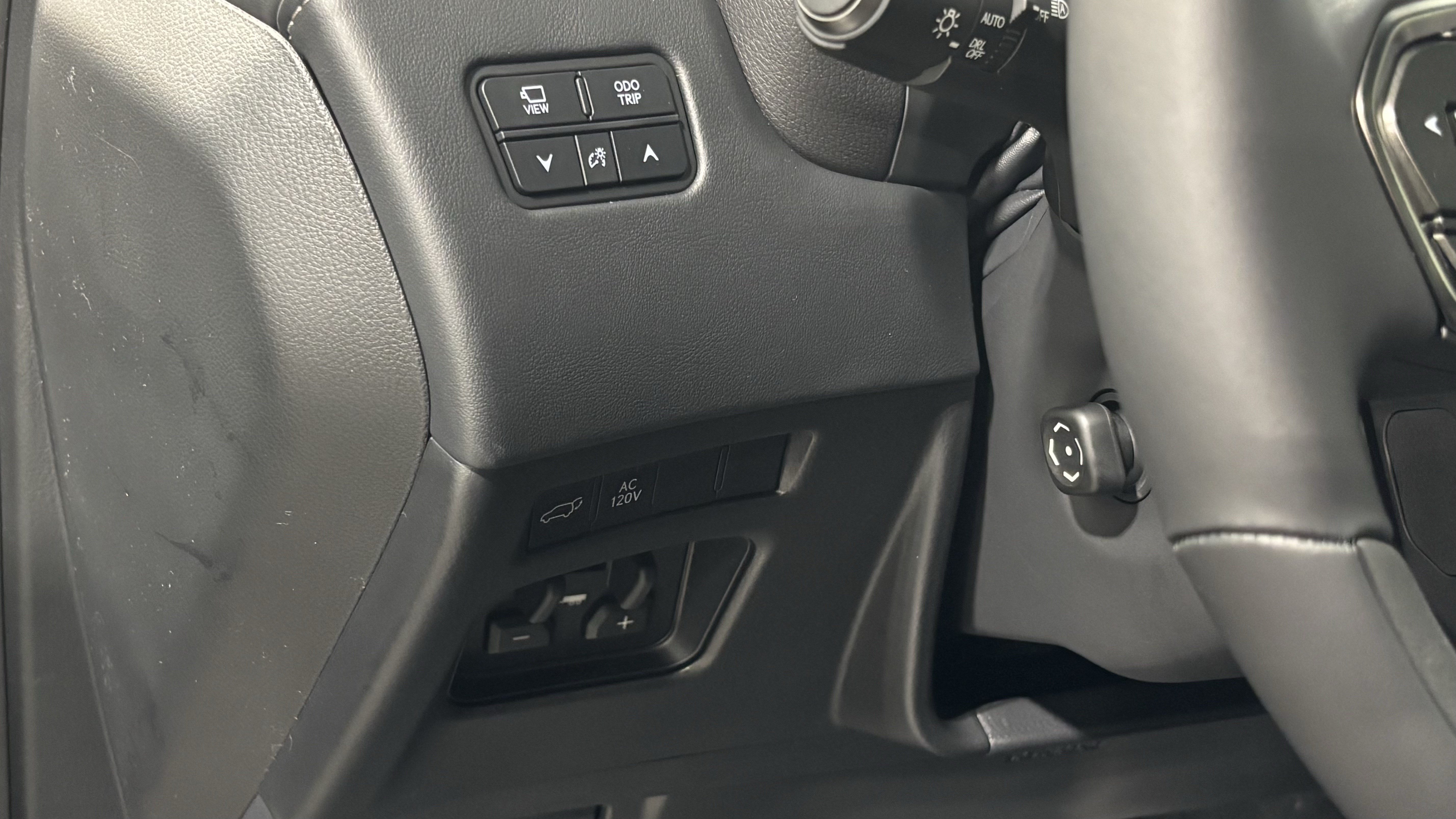 Certified 2026 Lexus LX 700h Luxury AWD/4WD image 17